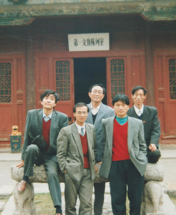 008 前排左一團(tuán)委書記高丙杰、前排右一組織干事王小龍，后排中黨辦主任馮振宇 右一宣傳部長王衛(wèi)民 (71).jpg