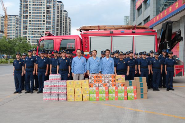 7月31日，彬州公司赴彬州市消防救援大隊開展送清涼暨八一慰問活動.jpg