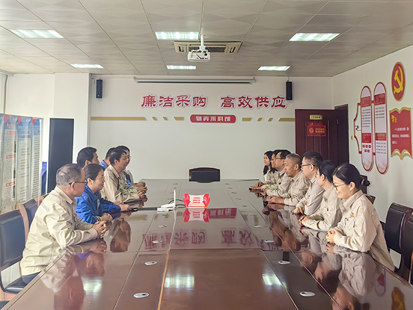 10.11日科技發(fā)展部、物資采供部對(duì)標(biāo)交流.jpg