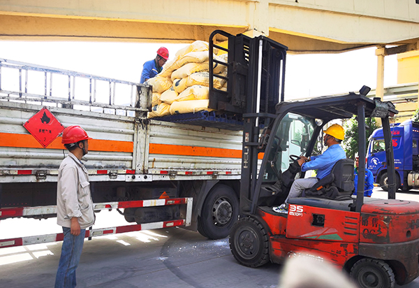 檢修現(xiàn)場(chǎng)組圖 (3).jpg